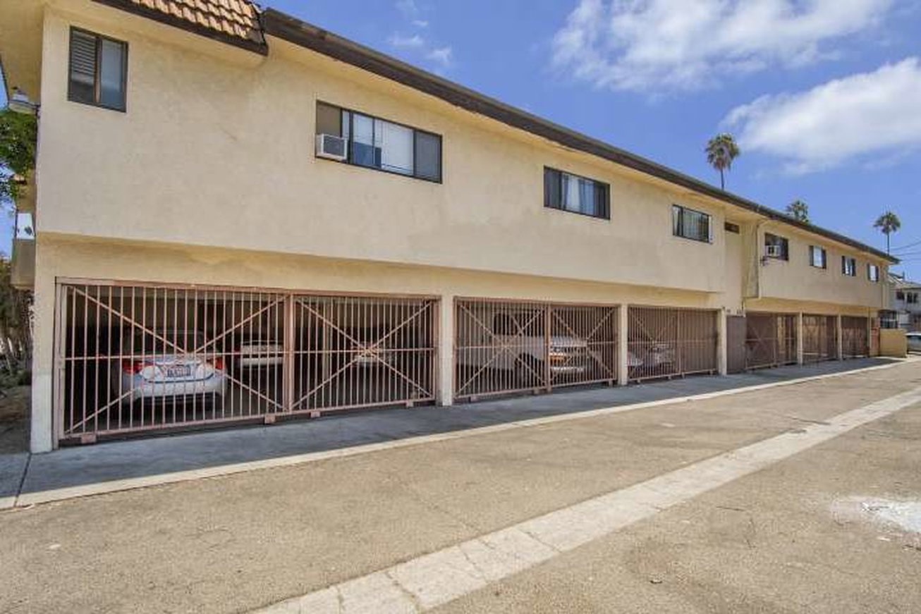 7061 Whitsett Ave, North Hollywood, CA, For Sale, Image-2
