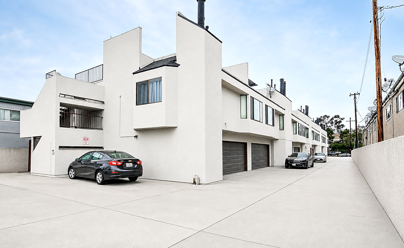 Listing banner image